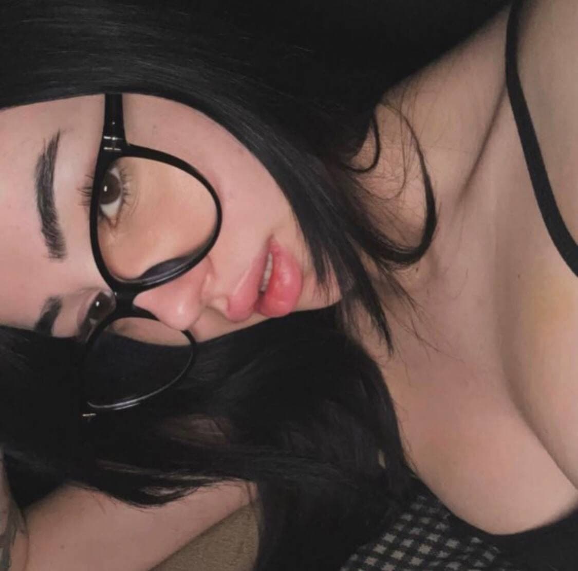 Ecem · 22 yaş · Pendik bireysel masöz · Özel Masaj uzmanı · profil fotoğrafı